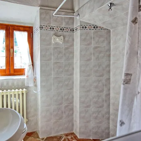 Sleeps 5 Pool Wifi Appartamento
