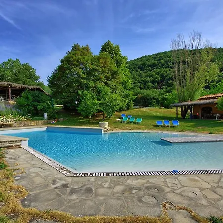 Sleeps 5 Pool Wifi Appartamento
