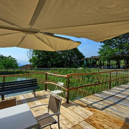 Sleeps 5 Pool Wifi Appartamento